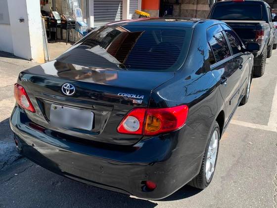TOYOTA COROLLA 1.8 GLI 16V FLEX 4P AUTOMÁTICO TOYOTA COROLLA 1.8 GLI 16V FLEX 4P AUTOMÁTICO